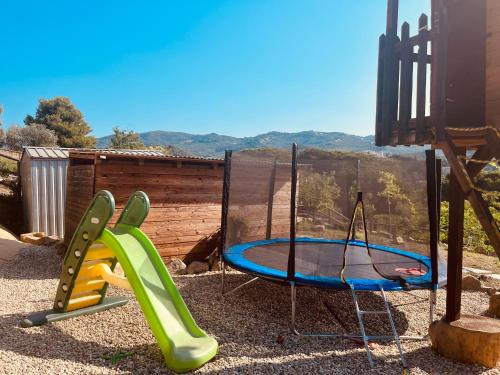 La Casa di Martina, villa con 1 piscina 1 piscina bimbi e parco giochi