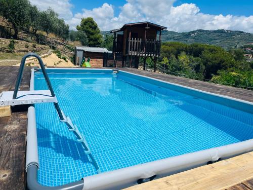 La Casa di Martina, villa con 1 piscina 1 piscina bimbi e parco giochi