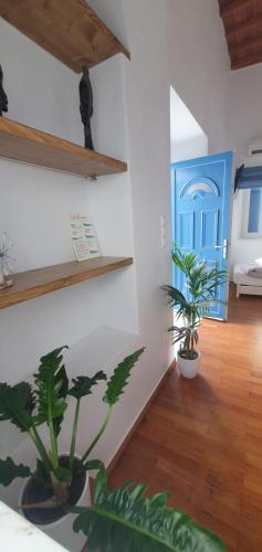 Eleanna's - image 7