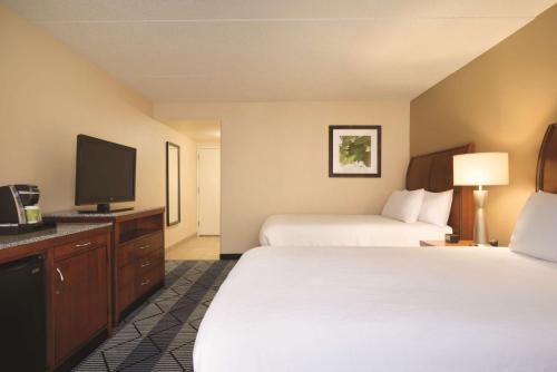2 double beds