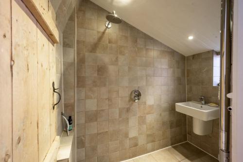 Myrtle Cottage - image 13