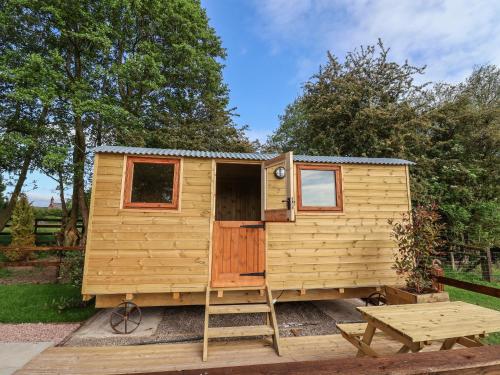 المنظر الخارجي, The Oak Hut in Whitchurch