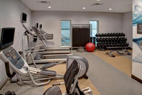 Hilton Garden Inn Kansas City/Kansas - image 6
