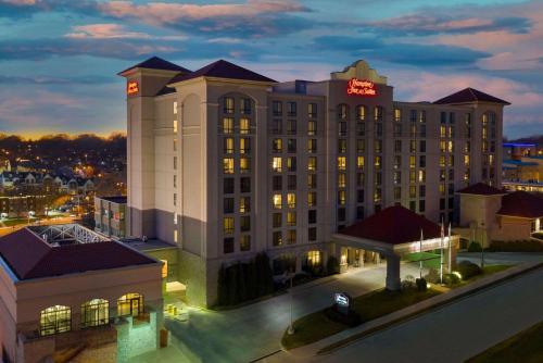 Hampton Inn By Hilton & Suites Kansas City-Country Club Plaza