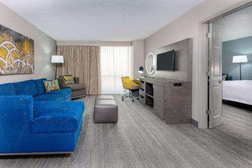 Hampton Inn By Hilton & Suites Kansas City-Country Club Plaza