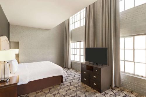 Hampton Inn By Hilton & Suites New Orleans-Convention Center