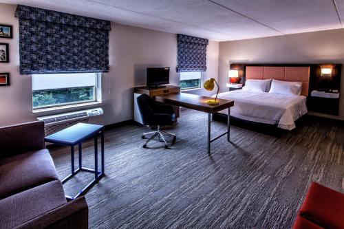 1 king bed, 1 sofa bed