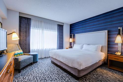 DoubleTree Suites by Hilton Hotel & Conference Center Chicago-Downers Grove