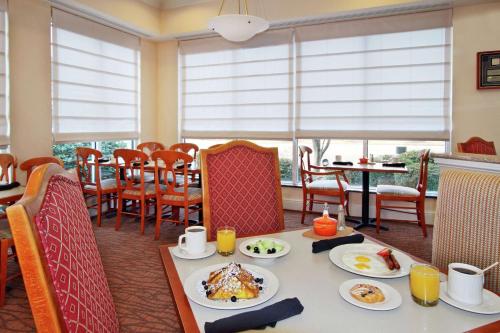 Hilton Garden Inn Chesapeake Greenbrier