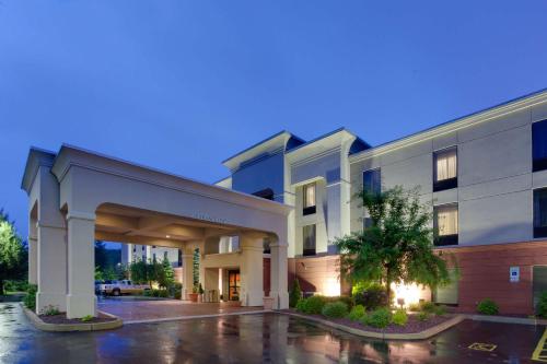 . Hampton Inn Auburn
