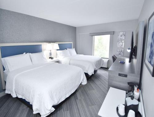 Room with Two Queen Beds - Non-Smoking