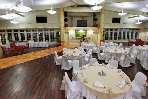 Hilton Garden Inn Oxnard/Camarillo - image 10