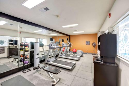 Hilton Garden Inn Portland Airport - image 11