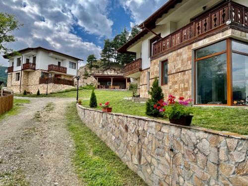 Farmhopping Village - Accommodation - Dobărsko