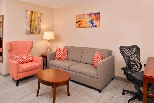 Junior King Suite with Seating Area