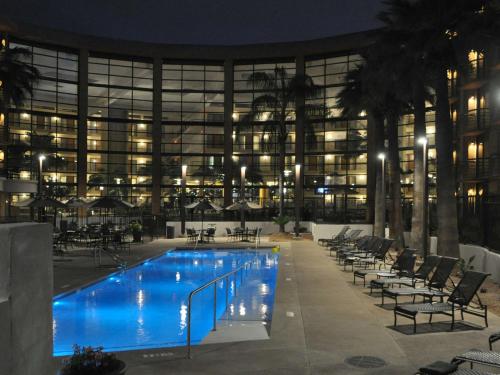 Embassy Suites by Hilton Phoenix Biltmore