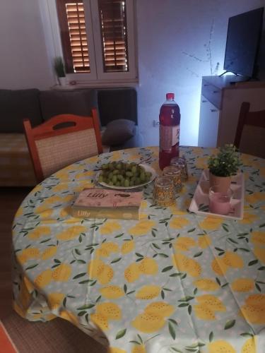  Apartment Bodrožić in Omiš