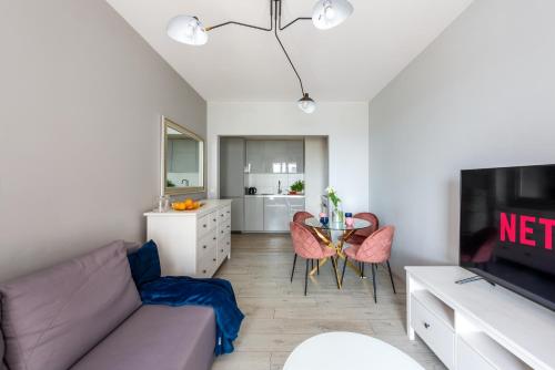 apartamenty-wroc Atal Towers - image 3