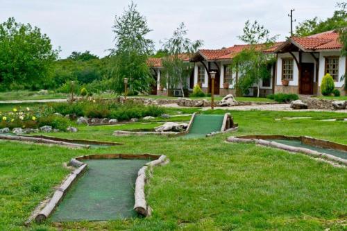 Къмпинг за Каравани и Кемпери Барите - Caravan Pitch Park Barite, Varna (foto 4)