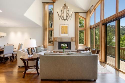 12 Aspens in Beaver Creek, USA