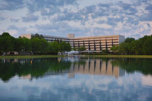 DoubleTree Suites by Hilton Raleigh-Durham