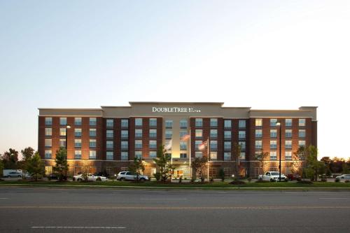 DoubleTree by Hilton Raleigh-Cary - image 3