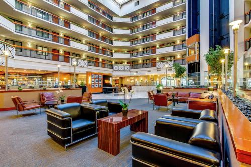 Embassy Suites by Hilton Louisville East