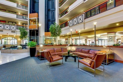 Embassy Suites by Hilton Louisville East