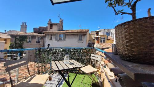 Appartement duplex sur les toits d'Aix avec terrasse ensoleillée - Location saisonnière - Aix-en-Provence