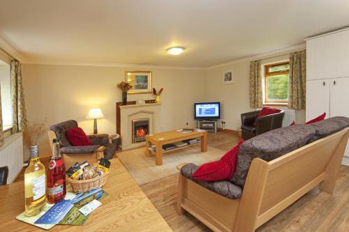 Clan Cottages - image 12