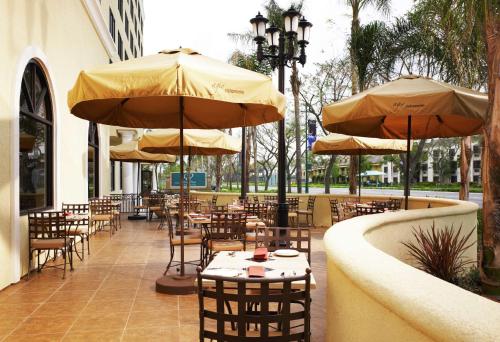 DoubleTree Suites By Hilton Anaheim Resort/Convention Center photo 4