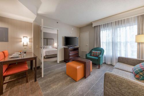 Homewood Suites by Hilton Olmsted Village