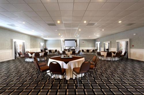 DoubleTree Suites by Hilton Tucson Airport - image 12