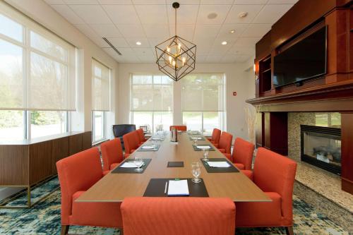 Hilton Garden Inn Winchester - image 7