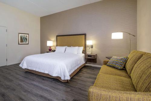 Hampton Inn By Hilton Waterville