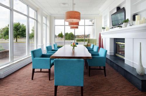 Meeting room / ballrooms, Hilton Garden Inn Montreal Airport in Montreal West