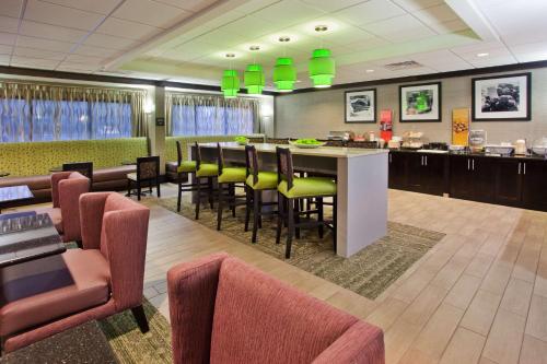 Hampton Inn By Hilton Atlanta-Town Center/Kennesaw