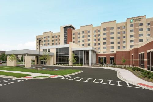 Embassy Suites by Hilton Chicago Naperville in Naperville, USA