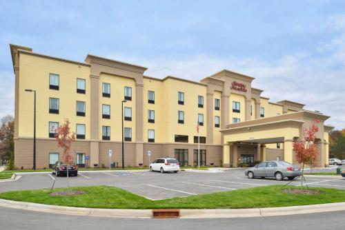 . Hampton Inn & Suites Shelby, North Carolina