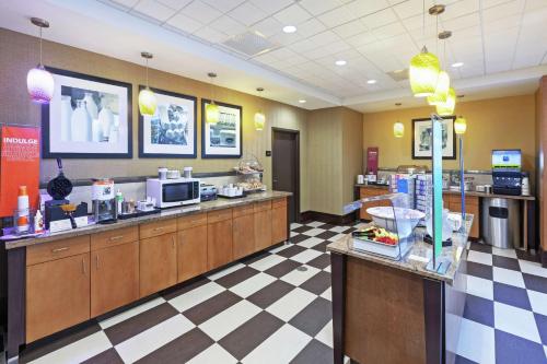 Hampton Inn & Suites Houston North IAH, TX in Houston, USA