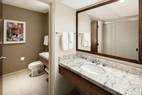 DoubleTree by Hilton Ontario Airport - image 3