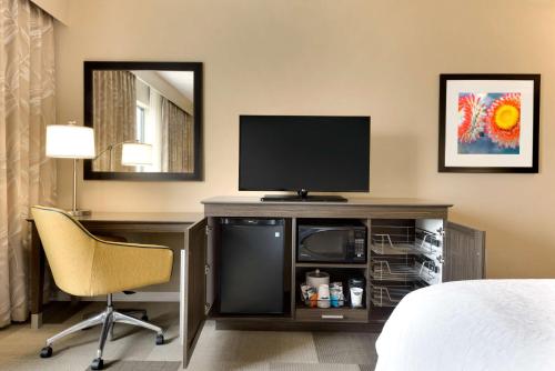 Hampton Inn and Suites Monroe - main image