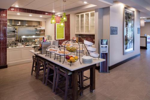 Hilton Garden Inn Bristol - image 11