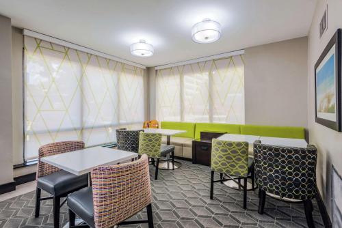 Hampton Inn Tampa International Airport/Westshore