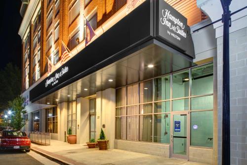 Hampton Inn & Suites - Roanoke-Downtown VA - image 6