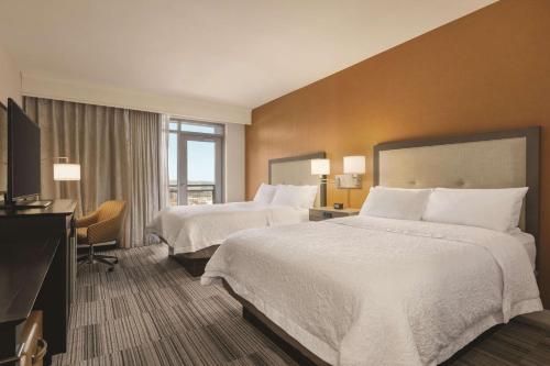 Hampton Inn By Hilton and Suites Roanoke-Downtown, VA