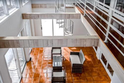 Tranquil Bays Estate in Hampton Bays, USA