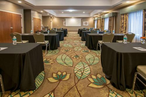 Hampton Inn Hernando MS - image 12