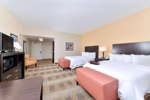 Hampton Inn & Suites California in California (PA)