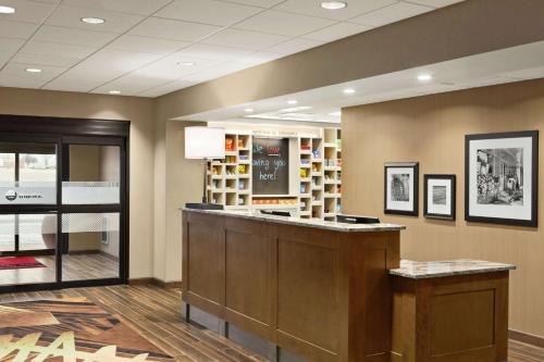 Hampton Inn & Suites Minooka